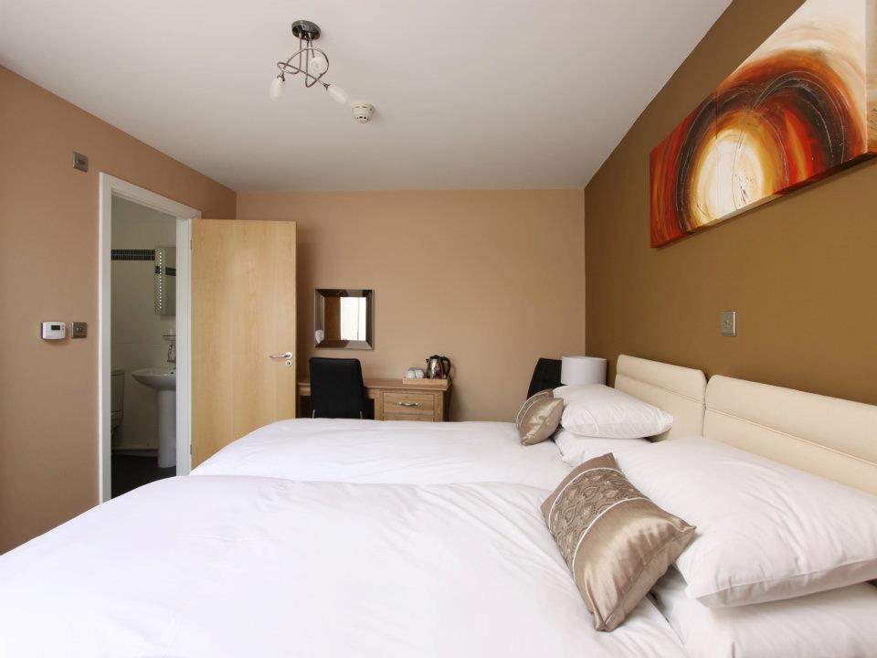 Emlyn Arms Bed & Breakfast Llanarthney Room photo